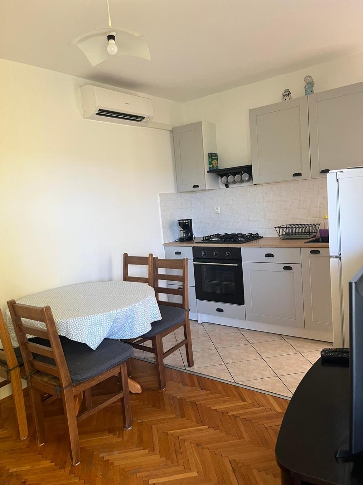 Apartments Dumicic Supetarska Draga Ngoại thất bức ảnh