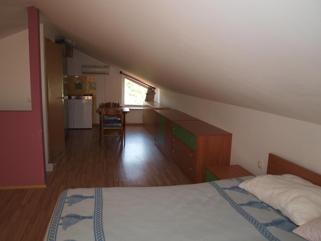 Apartments Dumicic Supetarska Draga Ngoại thất bức ảnh